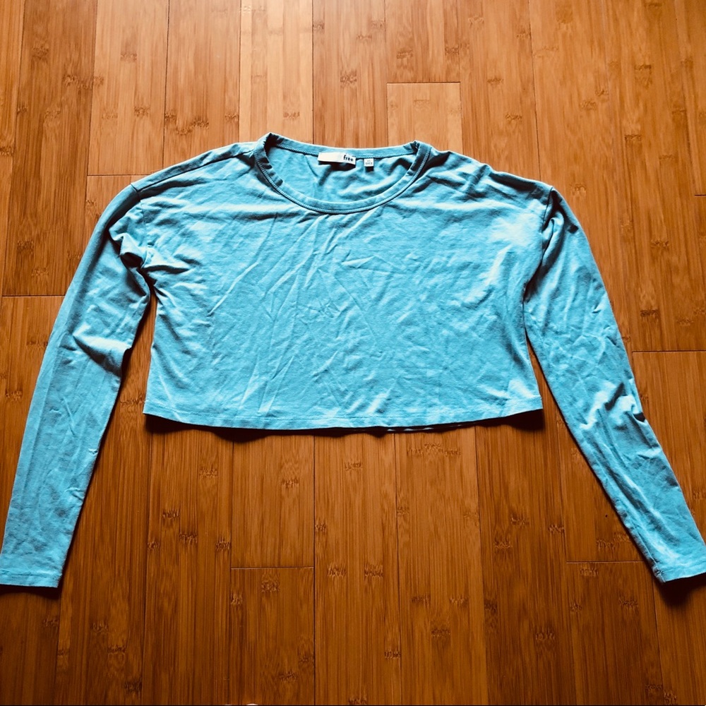 Aritzia - Wilfred Free Mint Green Long Sleeve Crop Top
